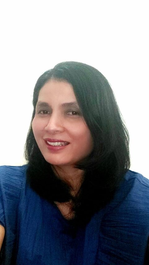 4. Dr. Virienia Puspita, M.Si