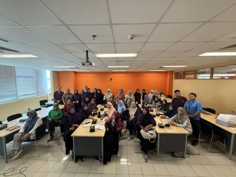 PKM Session with Dr. Amia Luthfia, S.P., M.Si